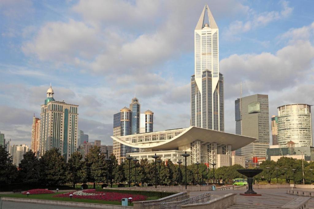 Gya Xizang Bei Road Metro Station Hotel 3*